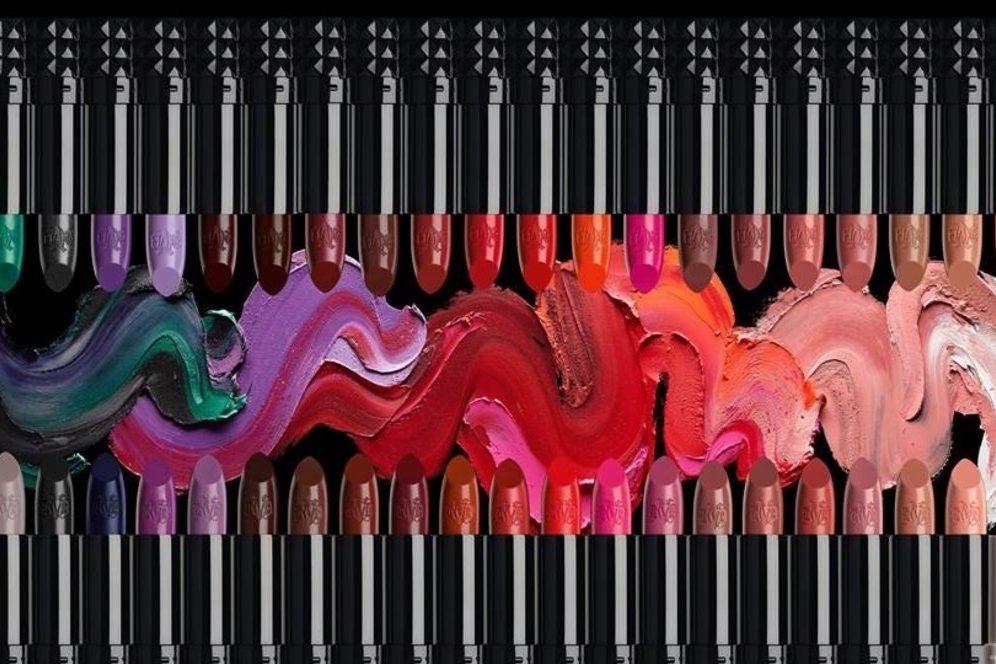 kat-von-d-studded-kiss