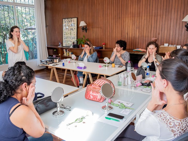 Chloe Gaya Consultoria de Automaquiagem 