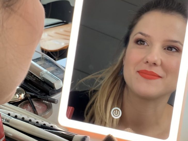 Chloe Gaya Consultoria de Automaquiagem 