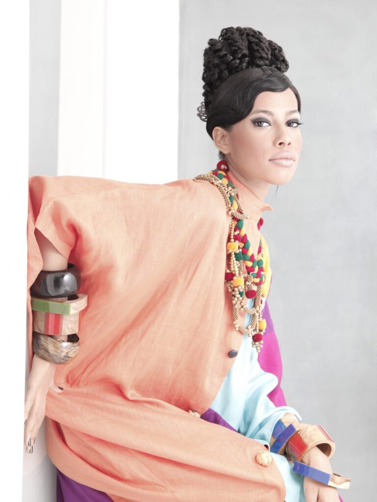 Chloe Gaya Maquiagem Editorial  